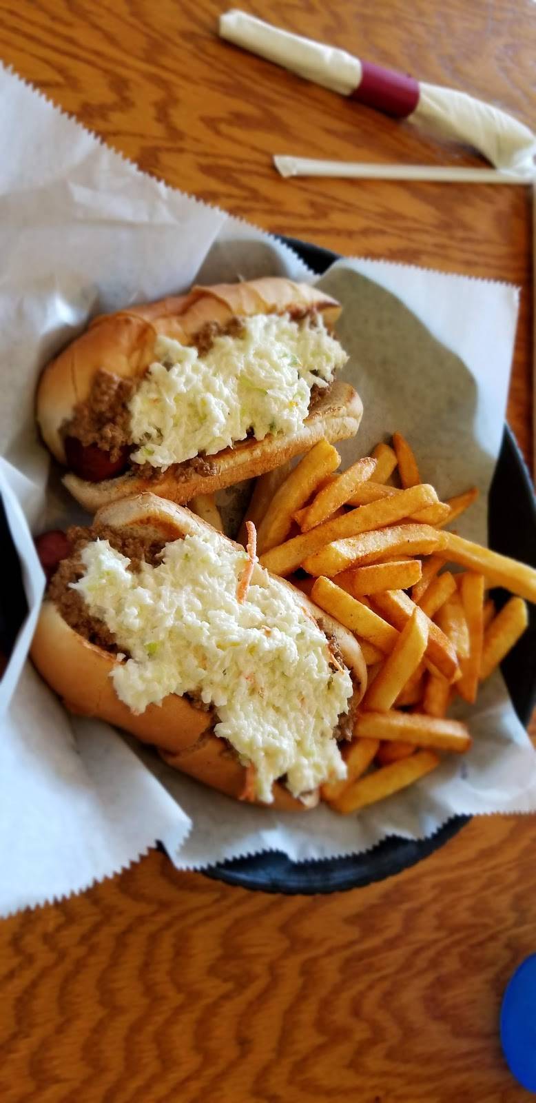 Hugo’s Restaurant and Sports Bar | restaurant | 25 Bridge St N, Martinsville, VA 24112, USA | 2766323663 OR +1 276-632-3663