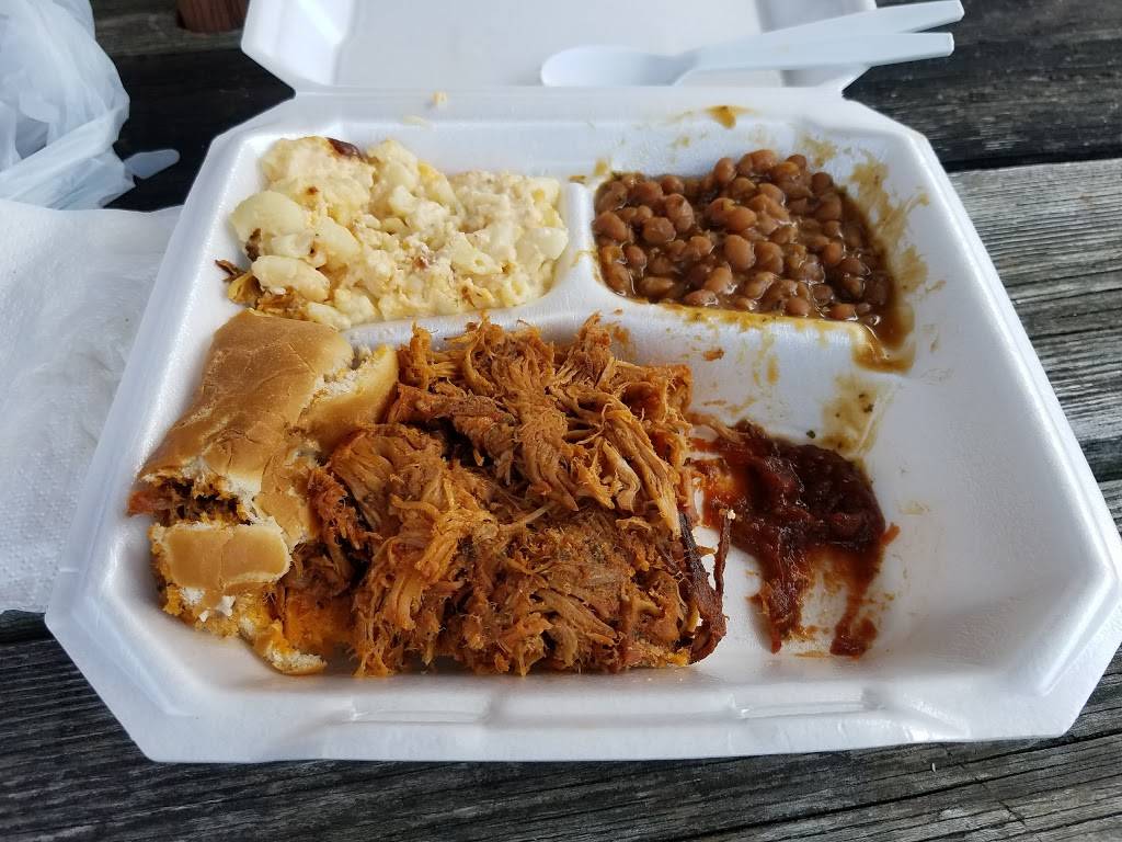 Paulies Pig Out | restaurant | 7376 Rockfish Valley Hwy, Afton, VA 22920, USA | 4343612001 OR +1 434-361-2001