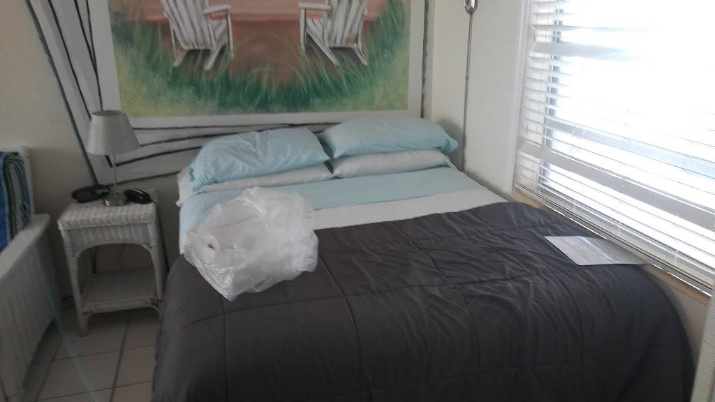 Sun Burst Inn | restaurant | 19204 Gulf Blvd, Indian Shores, FL 33785, USA | 7275962500 OR +1 727-596-2500