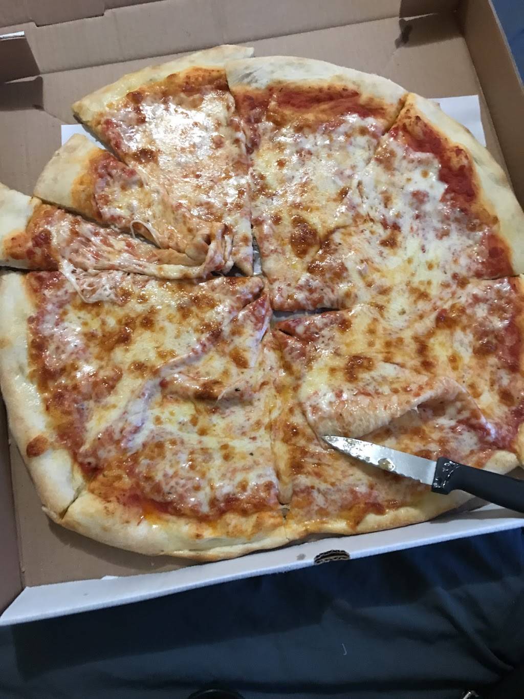 Kings Pizza of Harlem | restaurant | 110 W 145th St, New York, NY 10039, USA | 2122830182 OR +1 212-283-0182