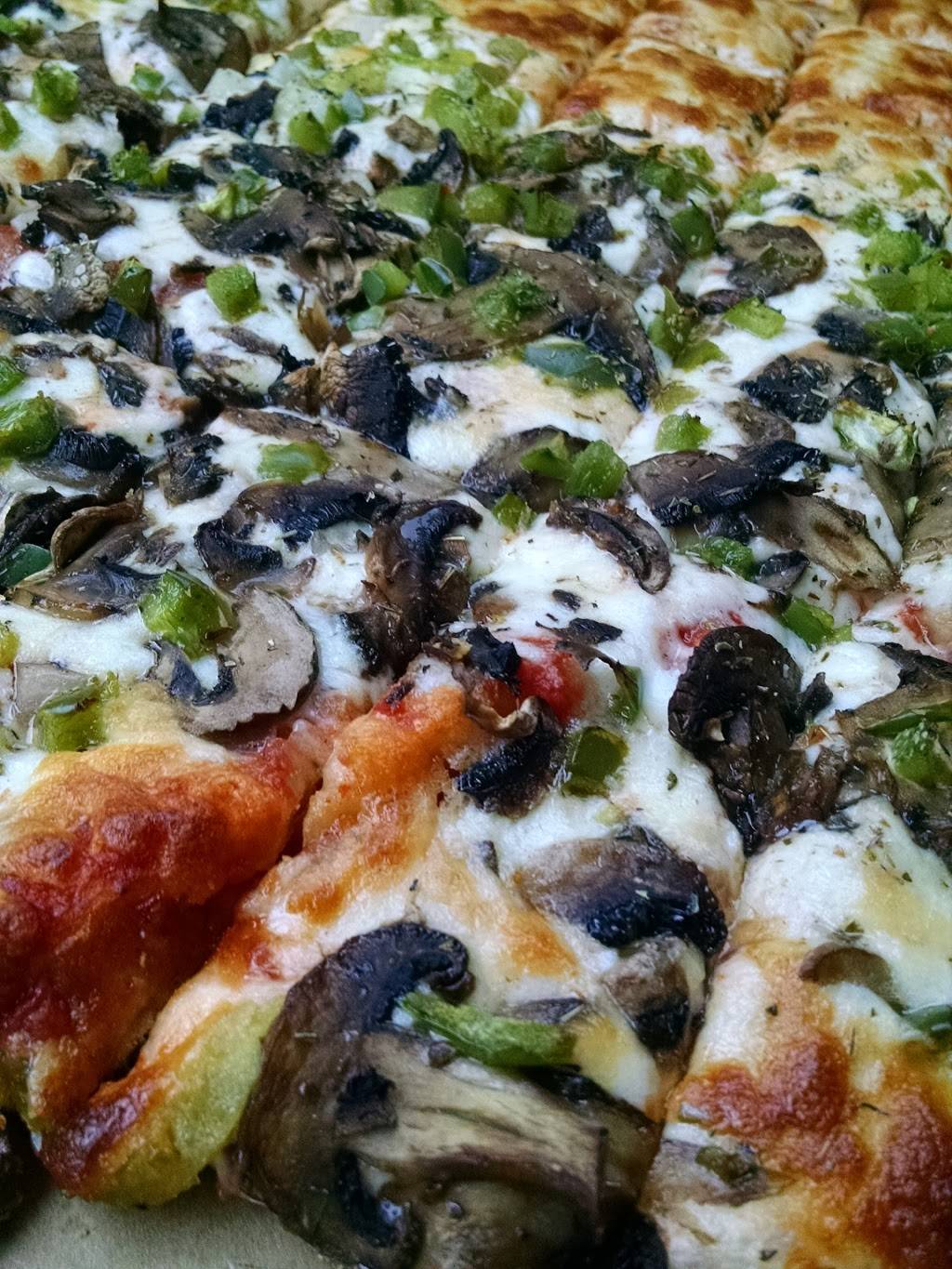 Lucano’s Pizza & Catering | restaurant | 12778 S Harlem Ave, Palos Heights, IL 60463, USA | 7083613330 OR +1 708-361-3330