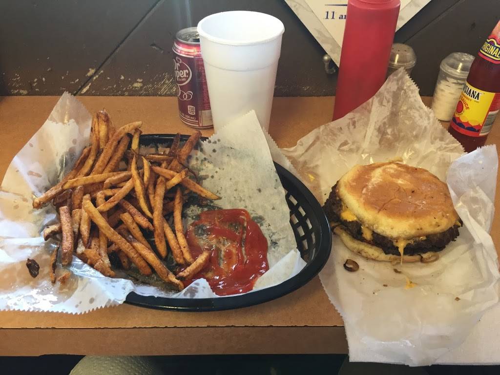 Busters Burger Joint | restaurant | 1202 E MacArthur Rd, Wichita, KS 67216, USA | 3165247800 OR +1 316-524-7800