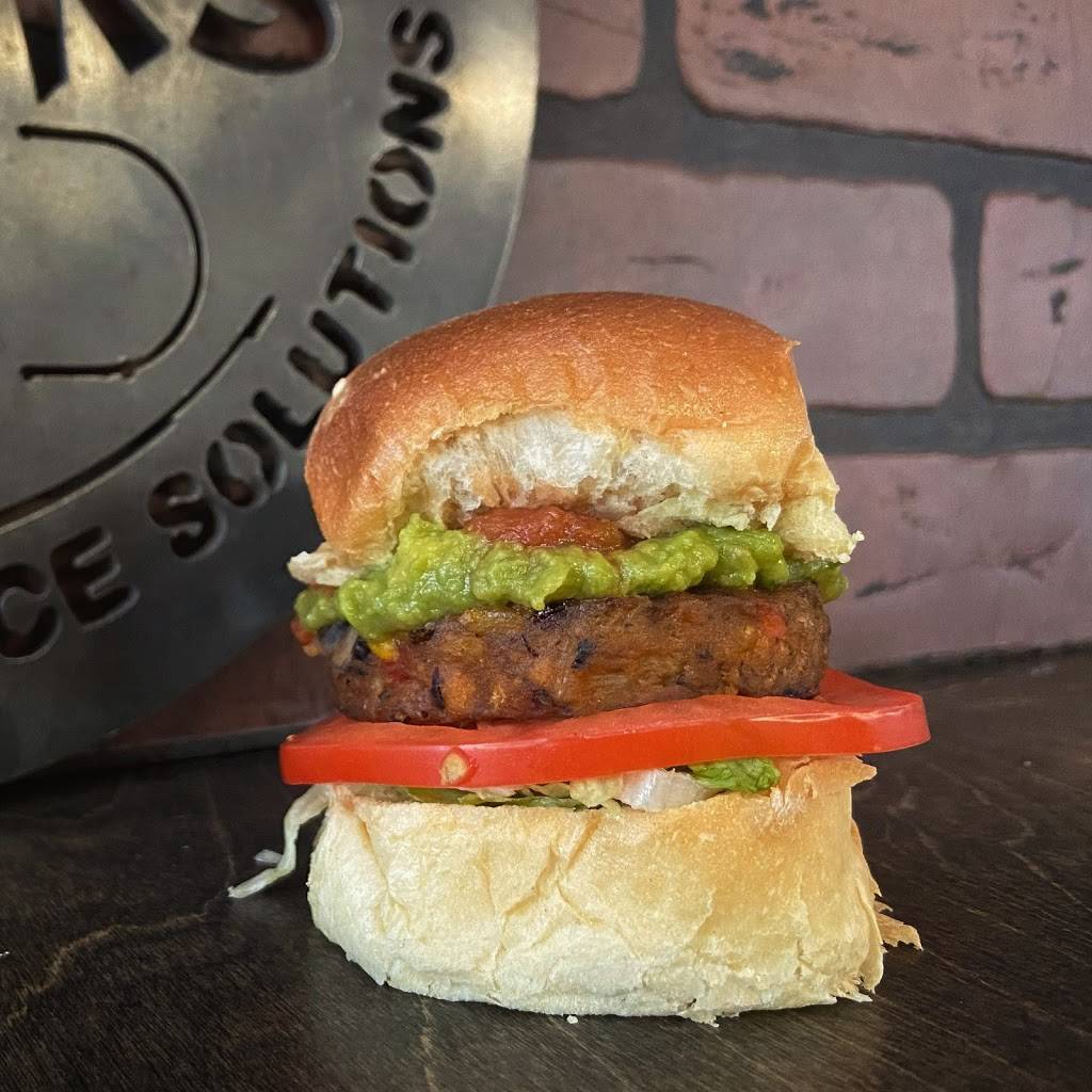 Food Trucks & Co. Eatery | restaurant | 1 Howard Ave, Ansonia, CT 06401, USA | 2033082490 OR +1 203-308-2490