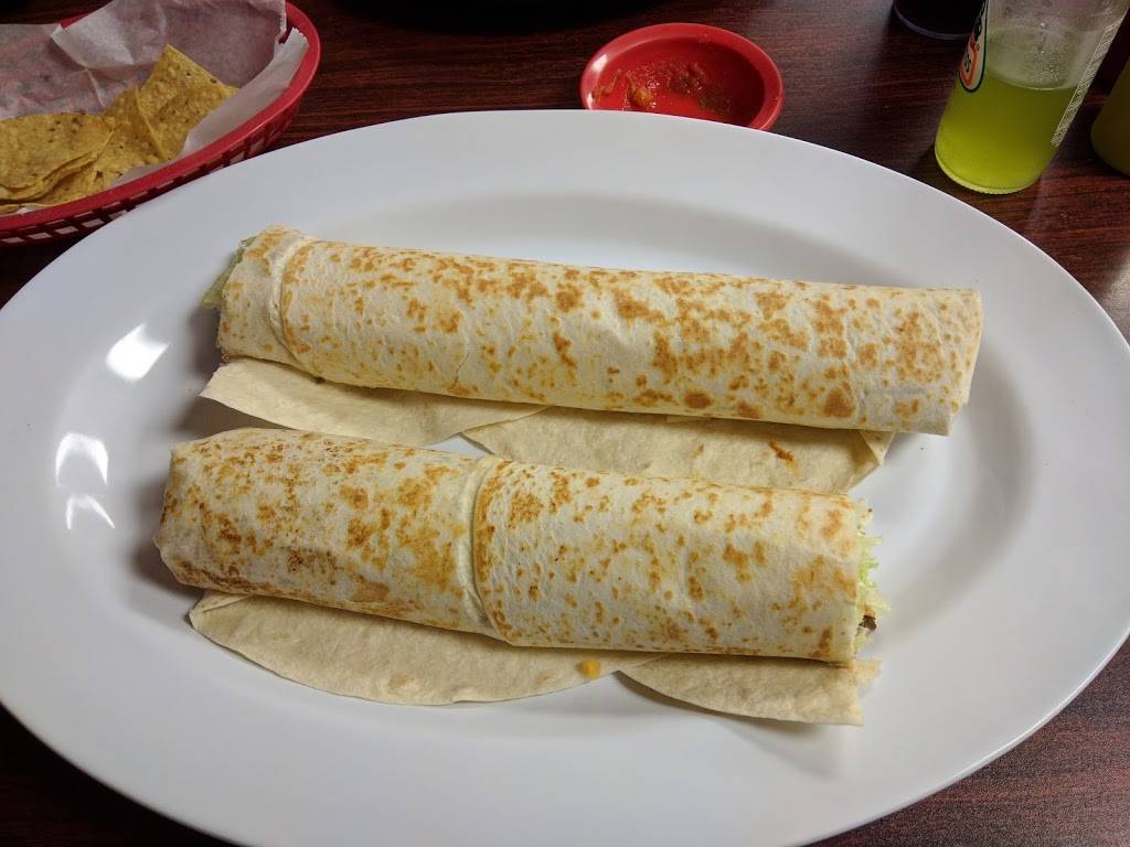 El Rey Burritos | restaurant | 1310 Grand Ave, West Des Moines, IA 50265, USA | 5152213577 OR +1 515-221-3577