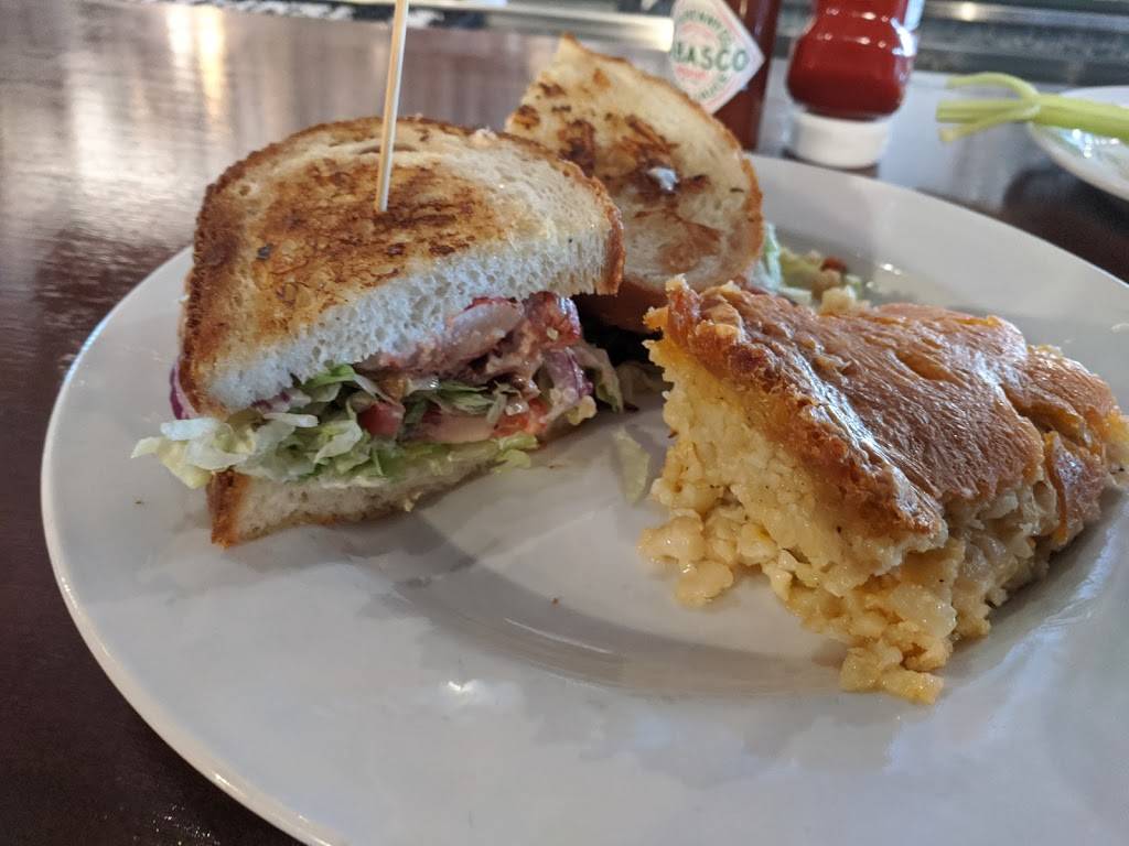 Brick House Tavern + Tap | restaurant | 19320 Cottonwood Dr, Parker, CO 80138, USA | 3038402285 OR +1 303-840-2285