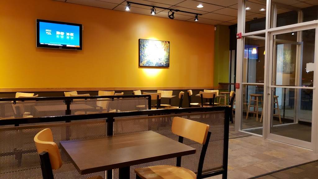 Burrito Bistro Hyannis | restaurant | 790 Iyannough Rd #5, Hyannis, MA 02601, USA | 5087716071 OR +1 508-771-6071