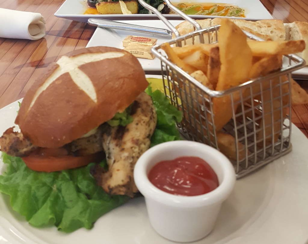 Terra Fresca Restaurant | restaurant | 2 College Nine Road, Santa Cruz, CA 95064, USA | 8315028563 OR +1 831-502-8563