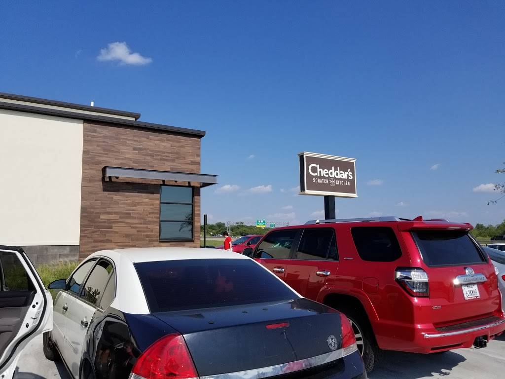 Cheddars Scratch Kitchen | restaurant | 6700 NW Loop 820 Freeway, Fort Worth, TX 76135, USA | 8172387406 OR +1 817-238-7406