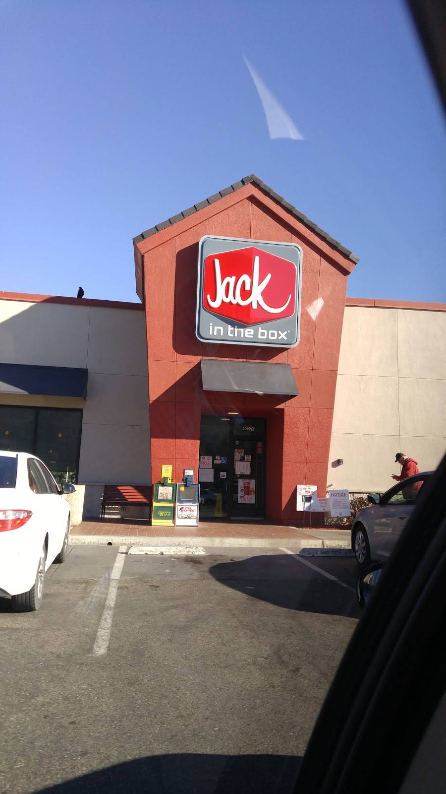 Jack in the Box | restaurant | 40070 CA-49, Oakhurst, CA 93644, USA | 5596586061 OR +1 559-658-6061
