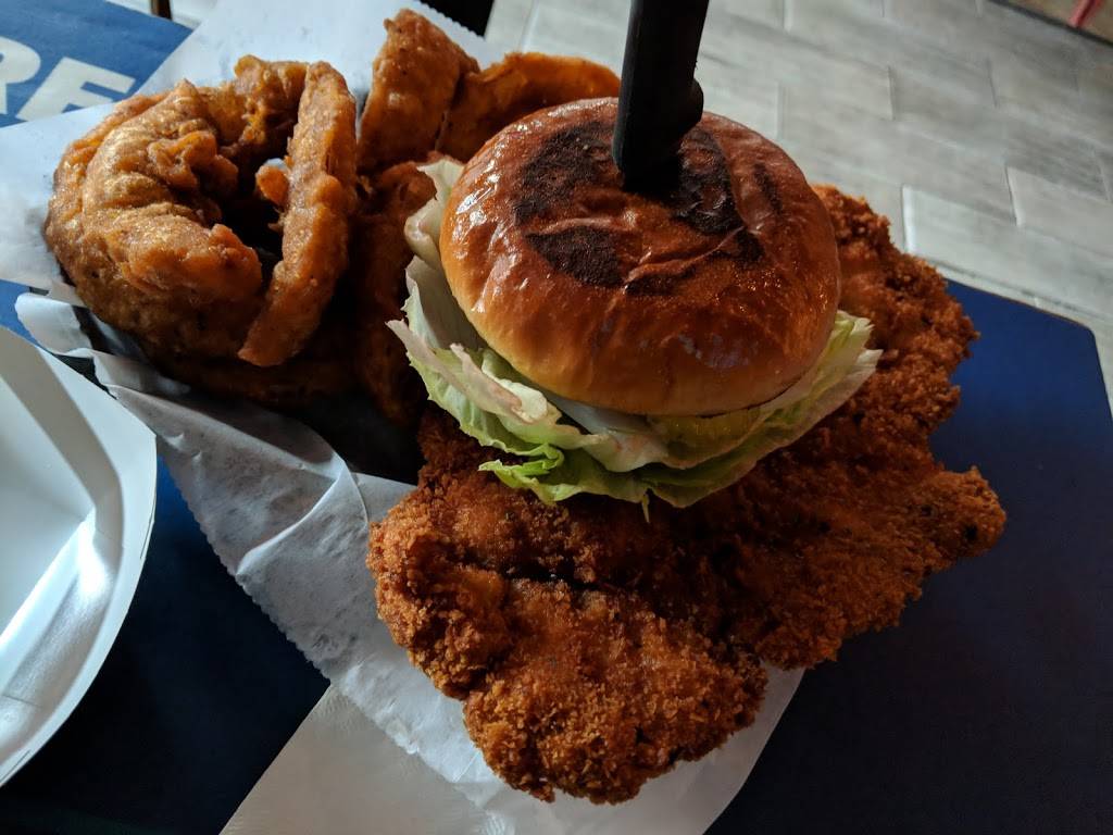 6th Street Dive | restaurant | 827 N 6th St, Lafayette, IN 47904, USA | 7657717105 OR +1 765-771-7105