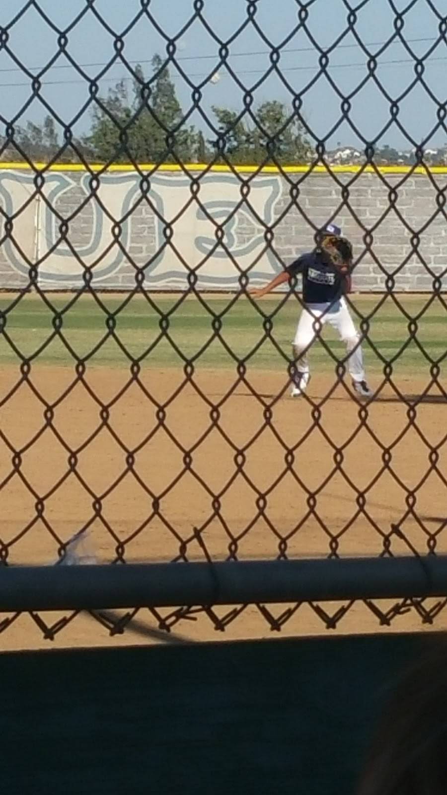 Big League Dreams | restaurant | 10550 Cantu-Galleano Ranch Rd, Mira Loma, CA 91752, USA | 9516856900 OR +1 951-685-6900