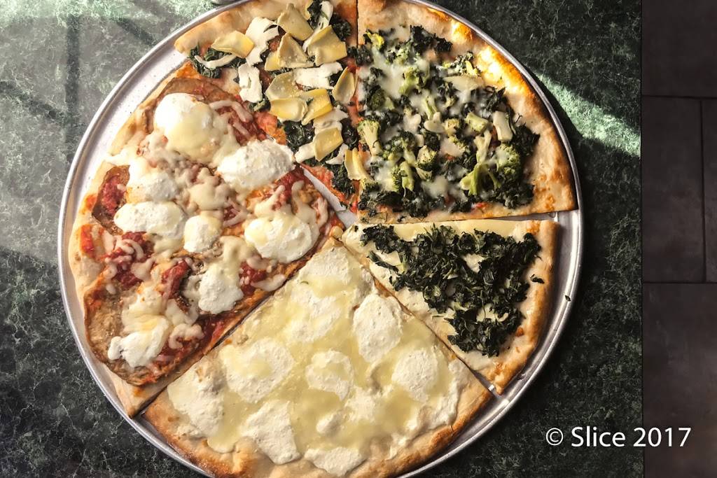 Interianos Pizzeria & Ristorante | restaurant | 428 Atlantic Ave, East Rockaway, NY 11518, USA | 5168872605 OR +1 516-887-2605