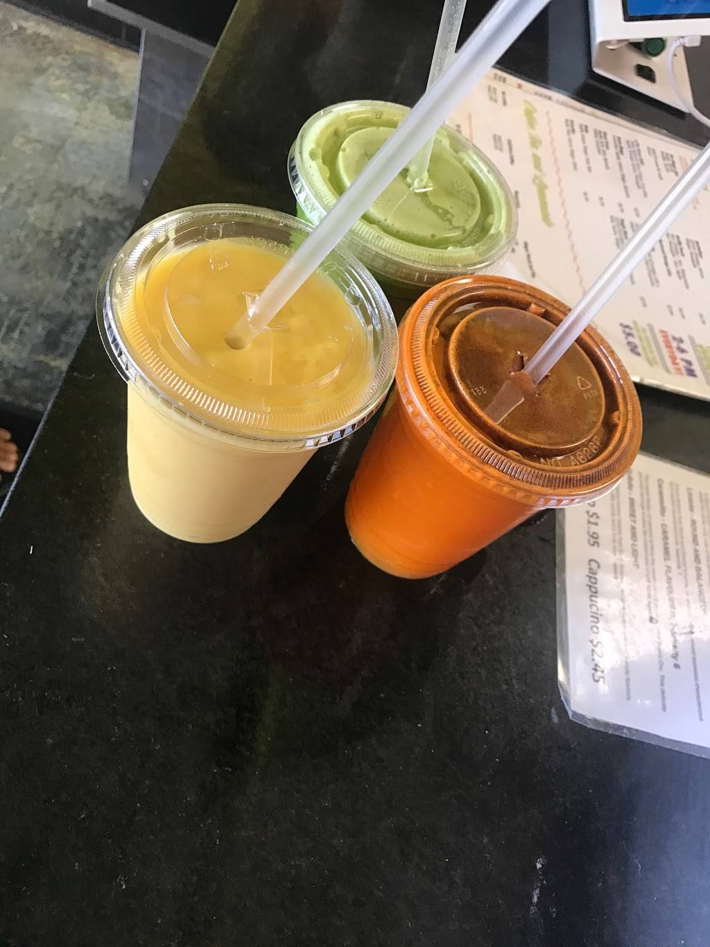 The Fresh Squeeze | restaurant | 386 E Dania Beach Blvd, Dania Beach, FL 33004, USA | 9549261142 OR +1 954-926-1142