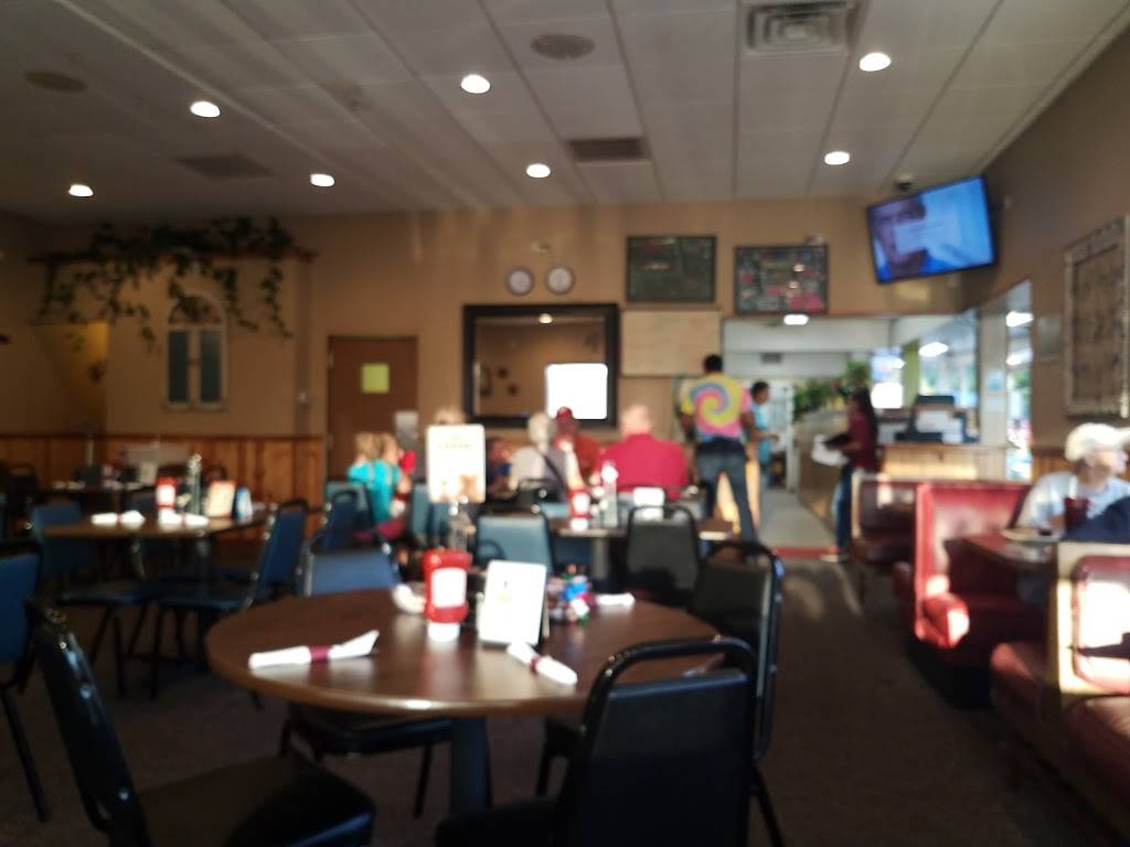 Ricos Family Restaurant (Ricos South) | restaurant | 427 S Washington St, Combined Locks, WI 54113, USA | 9204233204 OR +1 920-423-3204