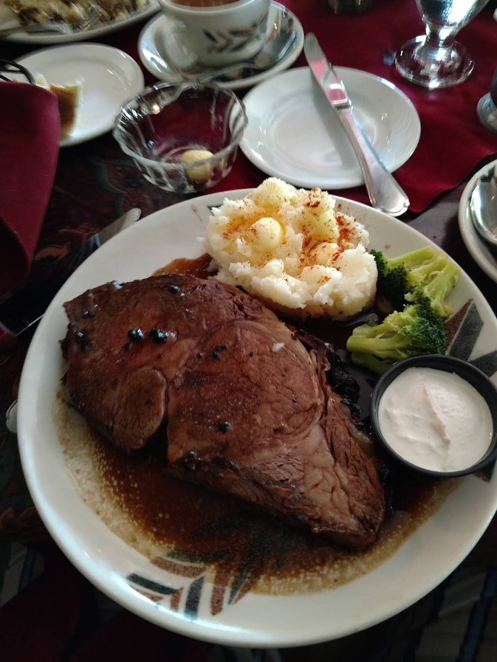 Hack-Ma-Tack Inn | restaurant | 8131 Beebe Rd, Cheboygan, MI 49721, USA | 2316252919 OR +1 231-625-2919