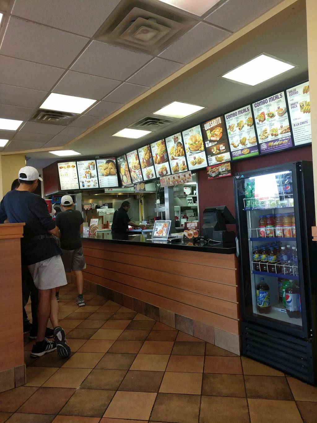 KFC | meal delivery | 10594 Yonge St, Richmond Hill, ON L4C 3C8, Canada | 9058848488 OR +1 905-884-8488