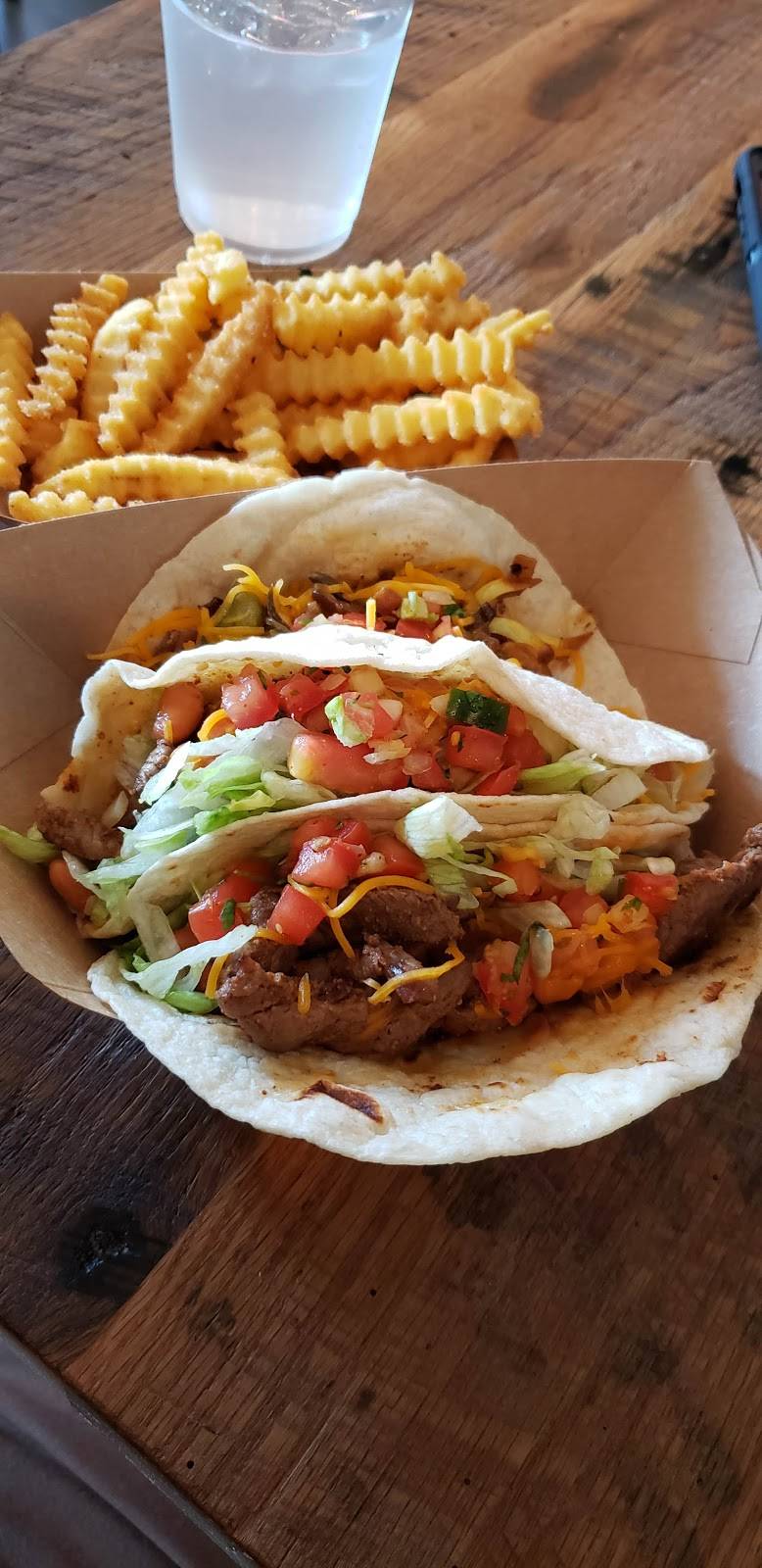 Taco Garage | restaurant | 2901 Mall Rd, Florence, AL 35630, USA | 2563670999 OR +1 256-367-0999