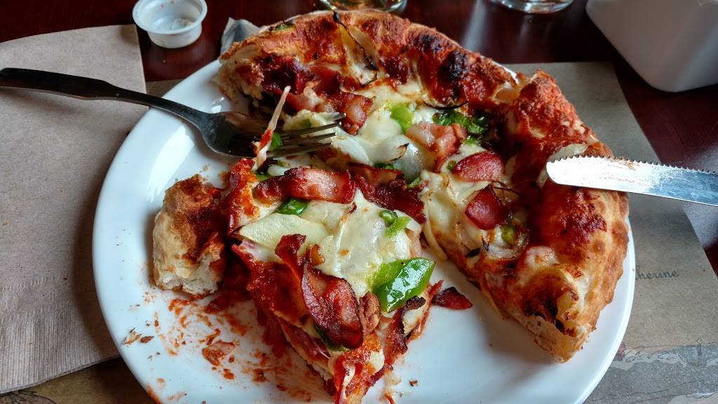 Pizzeria Paquet Portneuf | restaurant | 81 Rue de la Rivière, Portneuf, QC G0A 2Y0, Canada | 4182864531 OR +1 418-286-4531