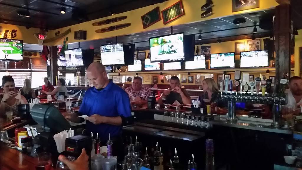 Glory Days Grill | restaurant | 42010 Village Center Plaza, Stone Ridge, VA 20105, USA | 7033278811 OR +1 703-327-8811