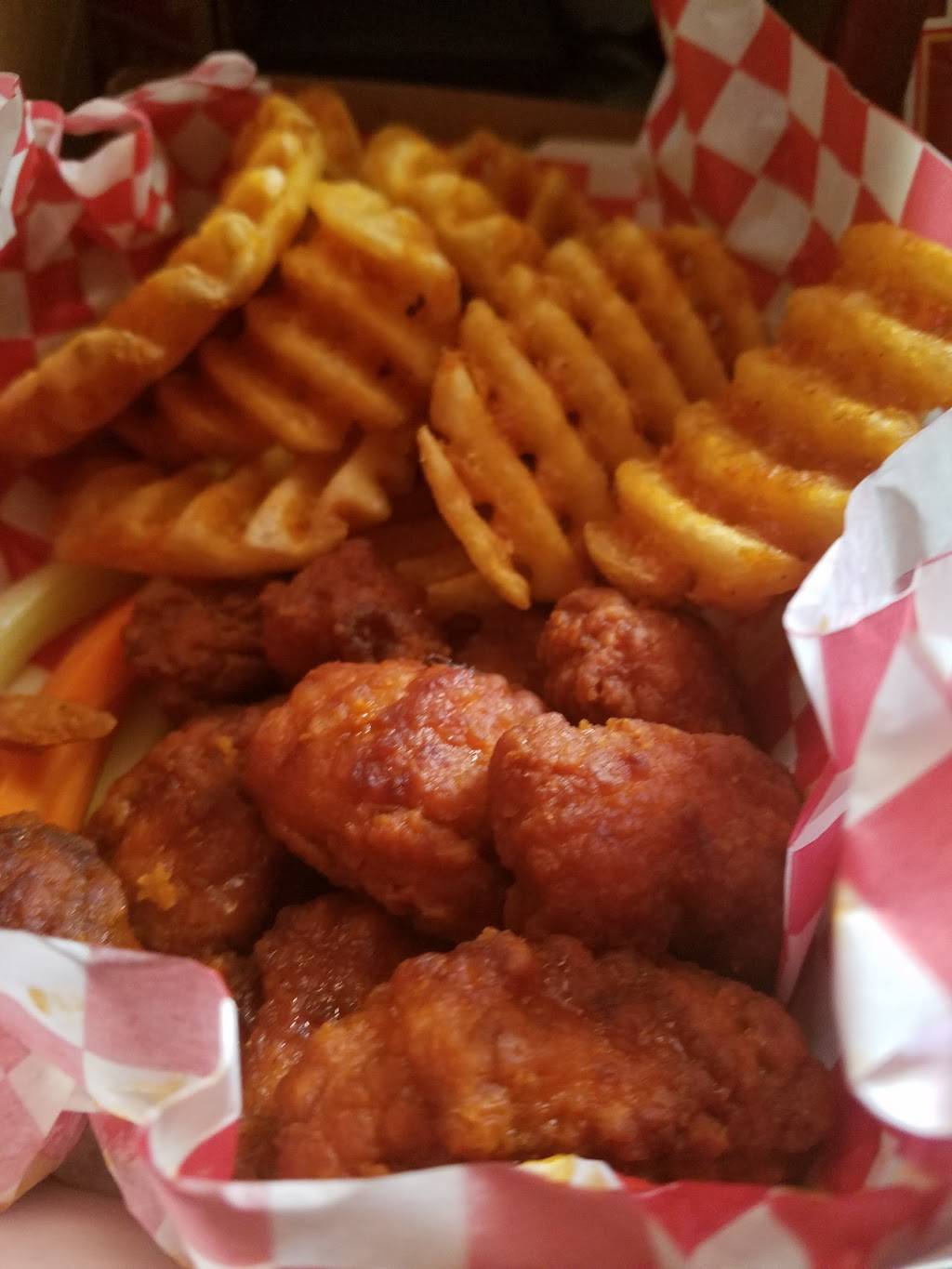 Wings & Asian Things | restaurant | 1201 Chester Ave, Bakersfield, CA 93301, USA | 6615730009 OR +1 661-573-0009