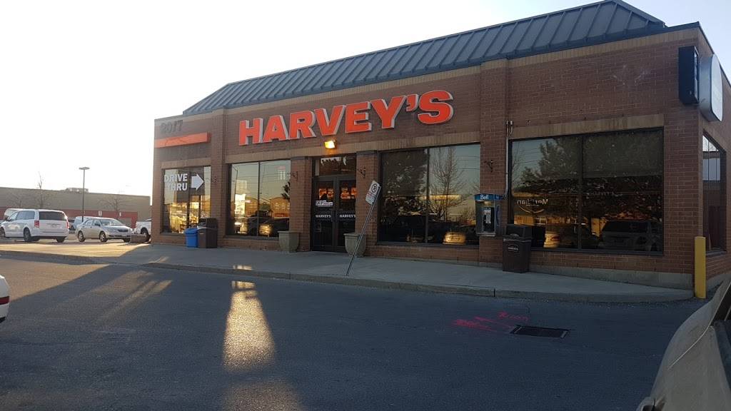 Harveys | restaurant | 2077 Royal Windsor Dr, Mississauga, ON L5J 1K5, Canada | 9058228616 OR +1 905-822-8616