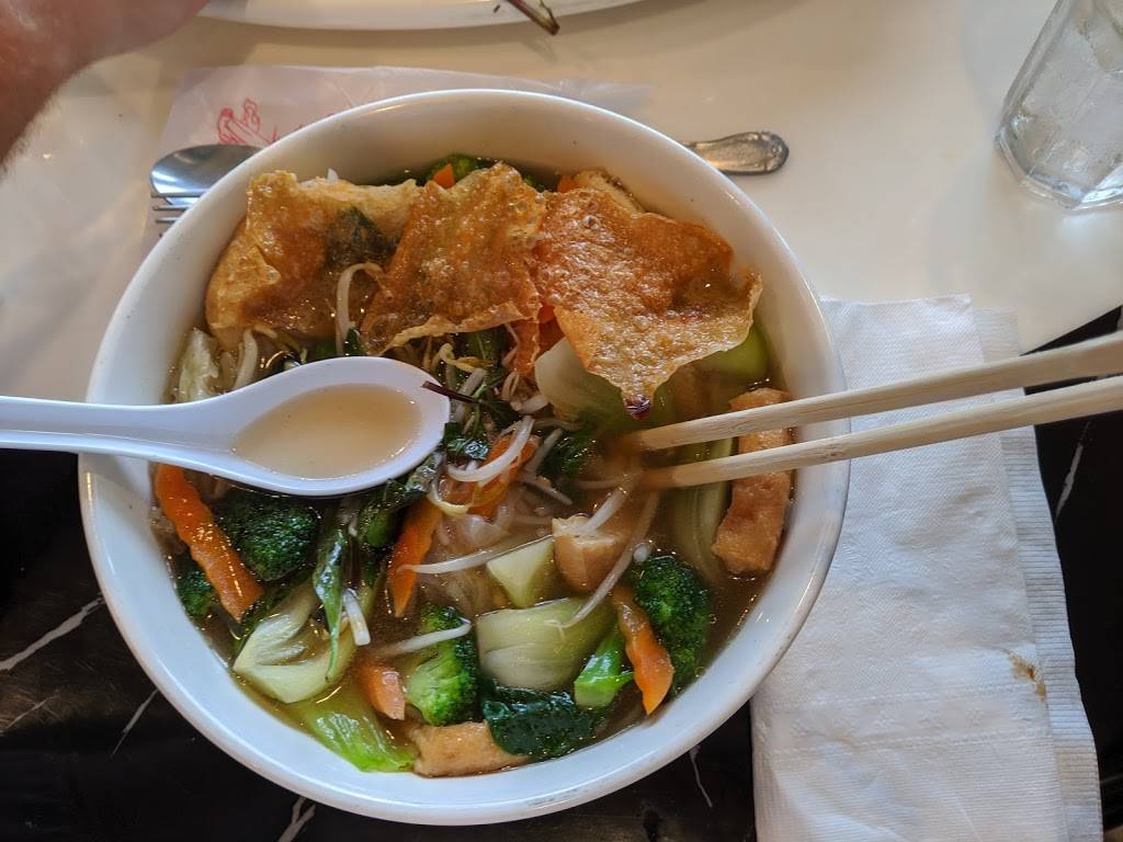 Que Huong Bistro | restaurant | 13438 Bellaire Blvd #2, Houston, TX 77083, USA | 8327818864 OR +1 832-781-8864