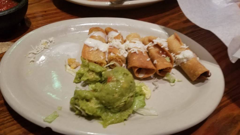 Tomatillos Cafe Y Cantina | restaurant | 3210 Broadway St, San Antonio, TX 78209, USA | 2108243005 OR +1 210-824-3005