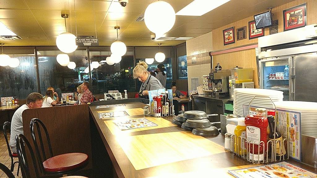 Waffle House | meal takeaway | 125 Palisade Dr, Brunswick, GA 31523, USA | 9122679395 OR +1 912-267-9395