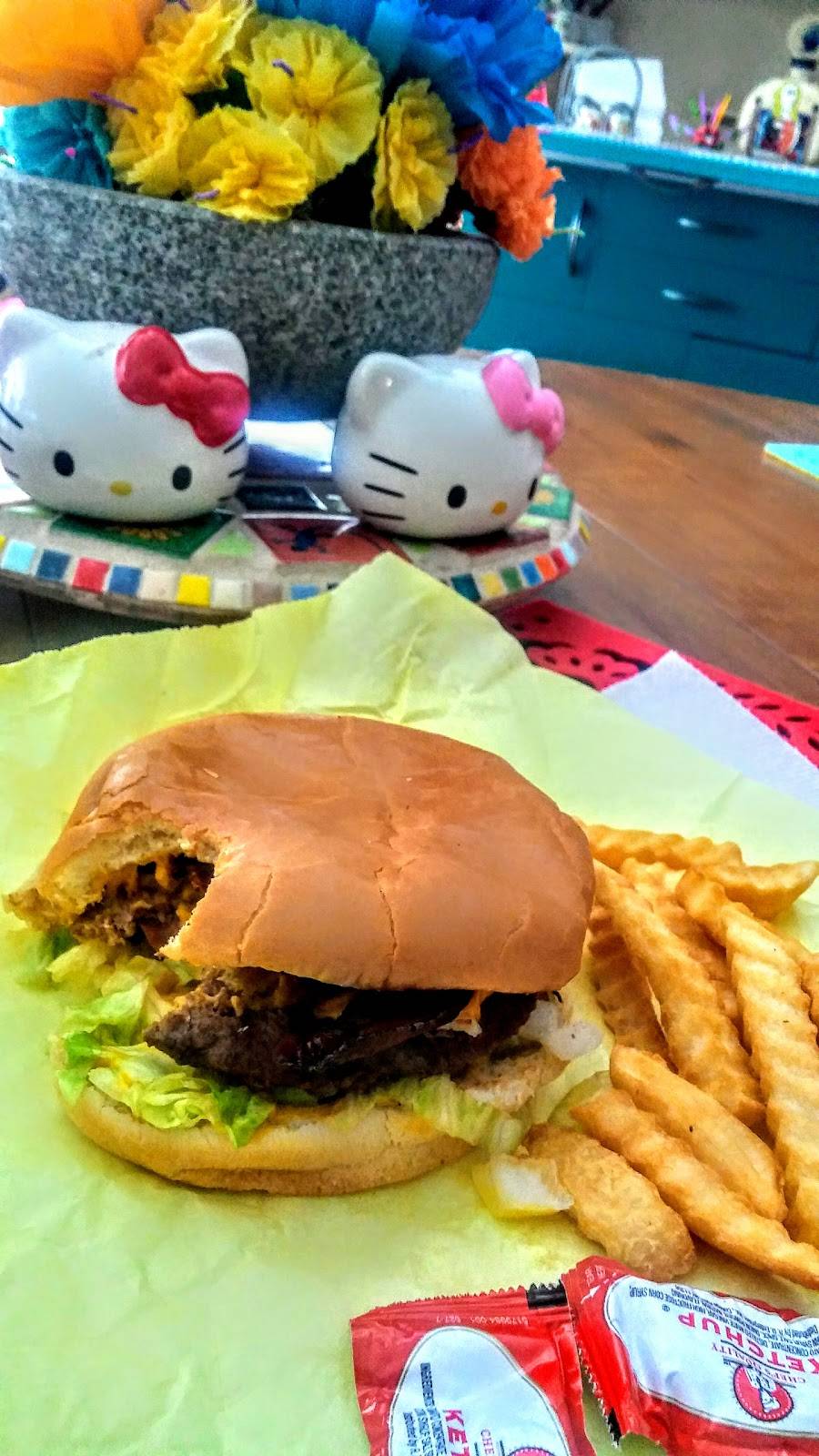 Murfs Better Burger | restaurant | 2922 West Ave, San Antonio, TX 78201, USA | 2103421574 OR +1 210-342-1574