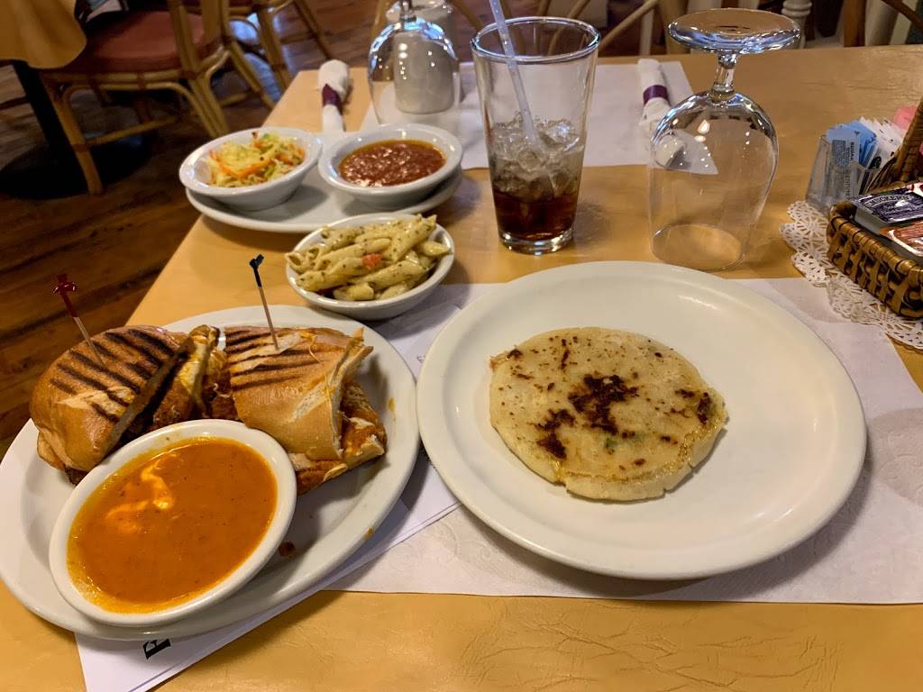 Felix New York Style Restaurant | restaurant | 1100 N Chicago Ave, Goshen, IN 46528, USA | 5745343881 OR +1 574-534-3881