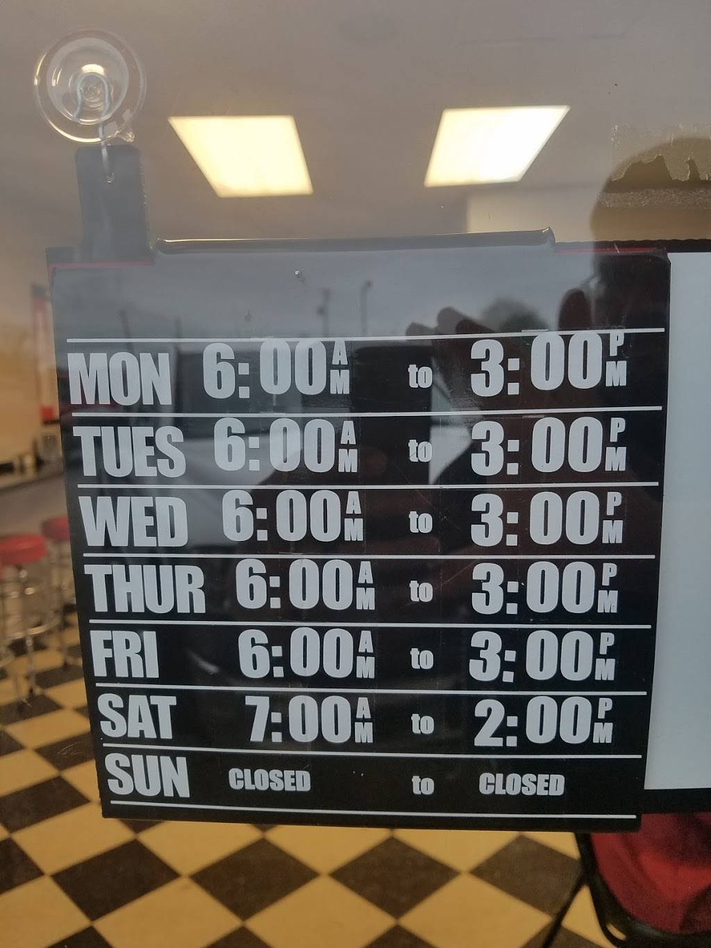 Pleasant Grove Diner | restaurant | 833 Park Rd, Pleasant Grove, AL 35127, USA | 2054074727 OR +1 205-407-4727