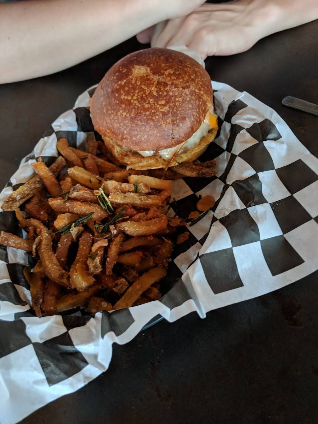 Newburgh Brewing Company | restaurant | 88 South Colden St, Newburgh, NY 12550, USA | 8455692337 OR +1 845-569-2337