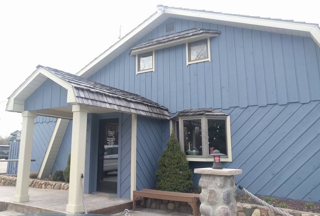 Sleepy Owl Supper Club | restaurant | 11374 IN-13, Syracuse, IN 46567, USA | 5744574840 OR +1 574-457-4840