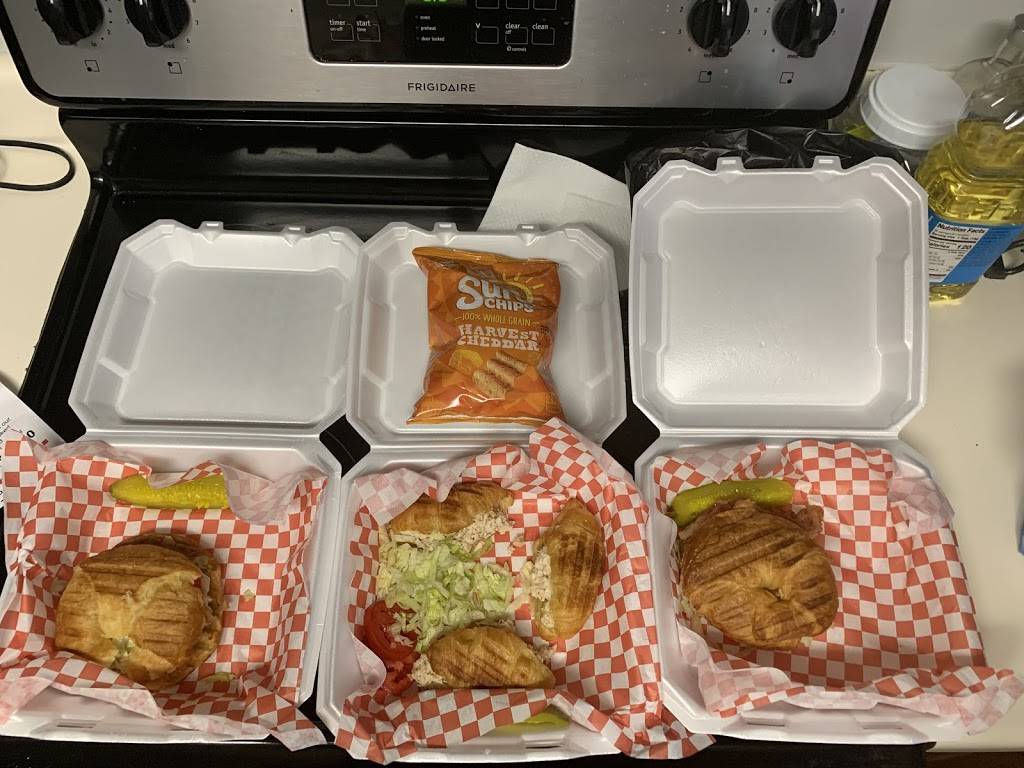 Alex Farms Hickory Smoked Chicken Salad | restaurant | 4780 Riverdale Rd Ste 16, Memphis, TN 38141, USA | 9015660297 OR +1 901-566-0297