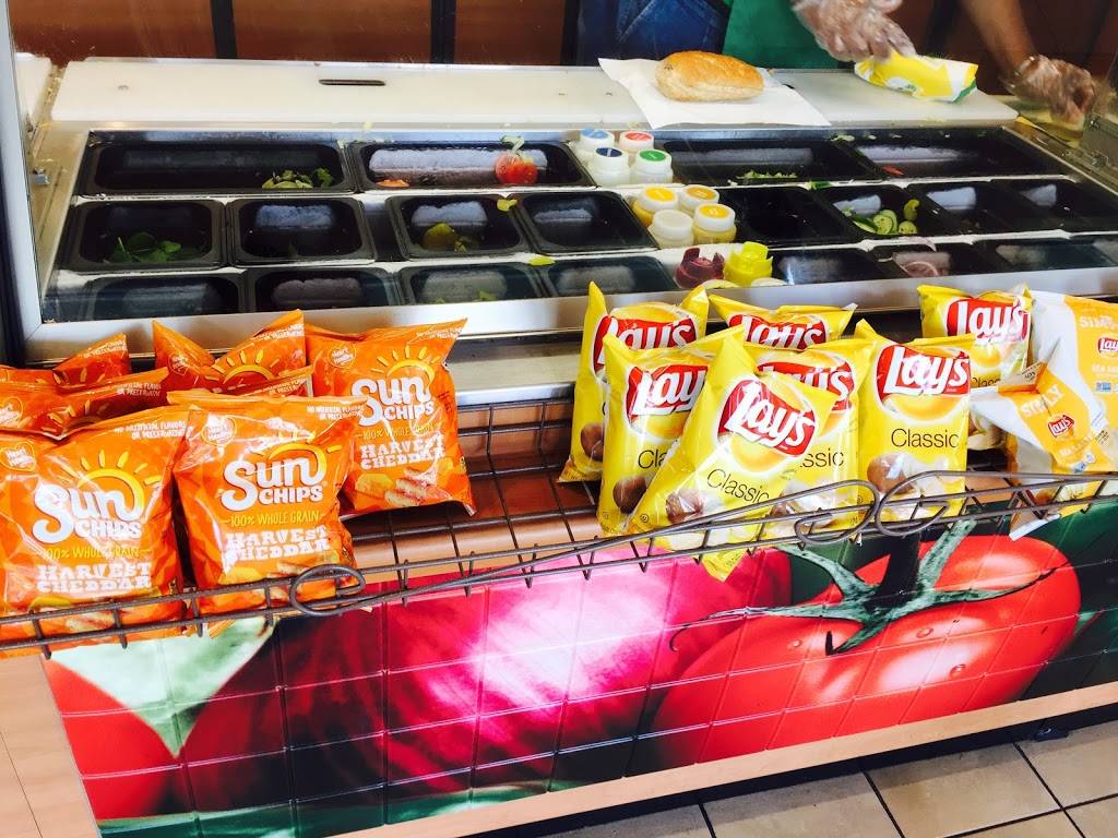 Subway Restaurants | restaurant | 1235 Austin Hwy, Suite 107, Terrell Plaza Shopping Center, San Antonio, TX 78209, USA | 2108285122 OR +1 210-828-5122