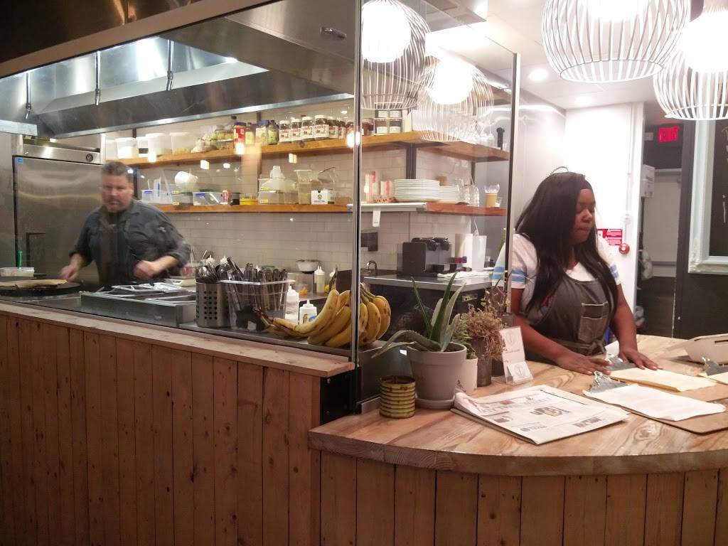 Whisk Crepes Cafe | cafe | 1888 Sylvan Ave F120, Dallas, TX 75208, USA | 4694071899 OR +1 469-407-1899