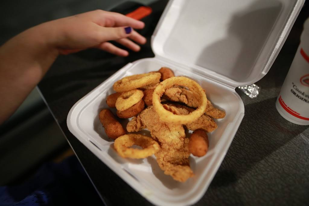 Cook Out | restaurant | 600 Bush River Rd, Columbia, SC 29210, USA | 8037080183 OR +1 803-708-0183