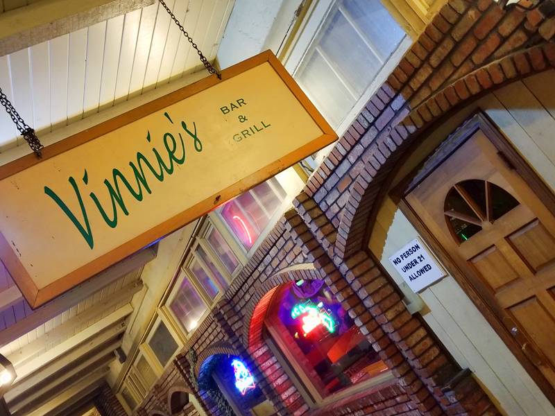 Vinnies Bar & Grill | night club | 2045 Mt Diablo St, Concord, CA 94520, USA | 9256859515 OR +1 925-685-9515
