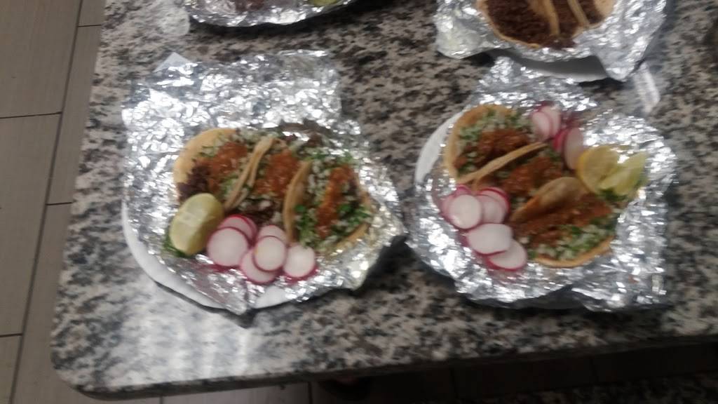 Tacos El Chuleton | restaurant | 540 W 4th St, Perris, CA 92570, USA | 9519400462 OR +1 951-940-0462