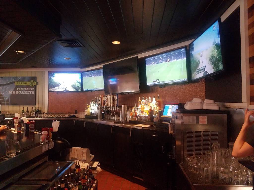 Chilis Grill & Bar | meal takeaway | 939 Saxon Blvd, Orange City, FL 32763, USA | 3867740708 OR +1 386-774-0708