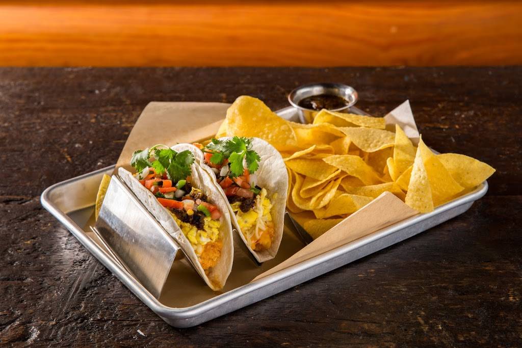 Twin Peaks Restaurant | restaurant | 1207 S Interstate 35, San Marcos, TX 78666, USA | 5126677759 OR +1 512-667-7759