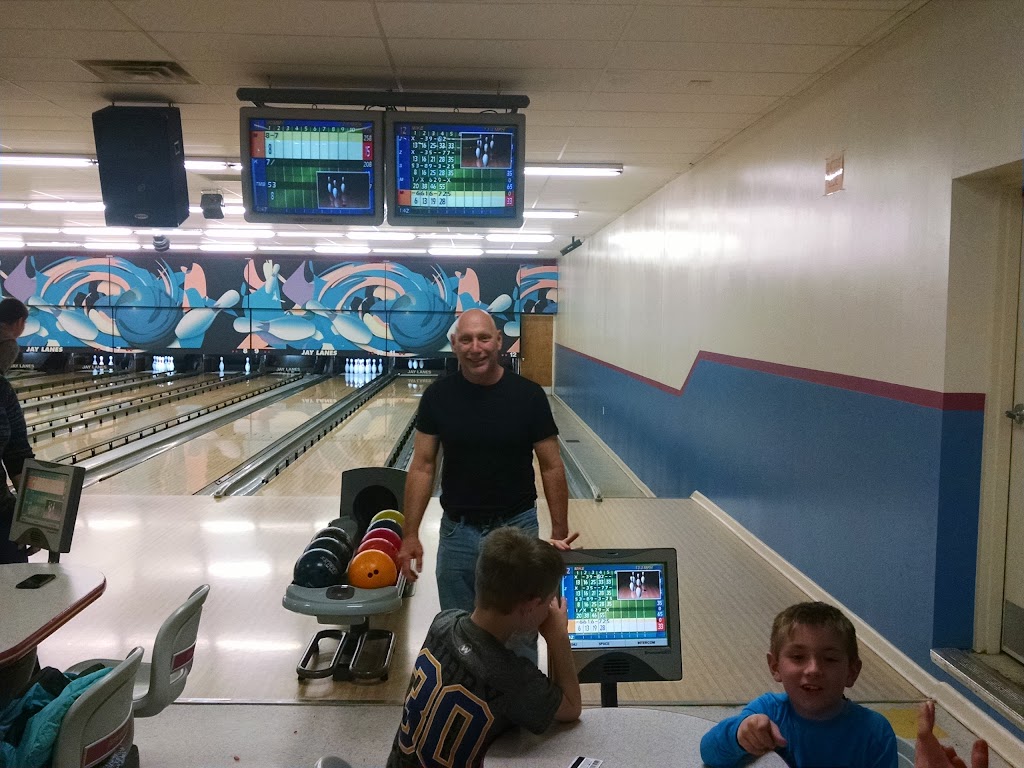 Jay Lanes | restaurant | 1428 Benjamin Franklin Hwy, Douglassville, PA 19518, USA | 6103232434 OR +1 610-323-2434