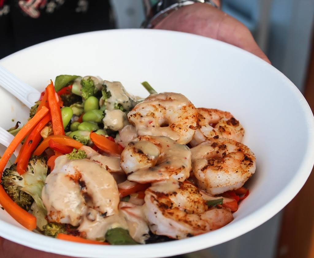 Deck at Dockside | restaurant | 22 Harris Island Rd, York, ME 03909, USA | 2073633602 OR +1 207-363-3602