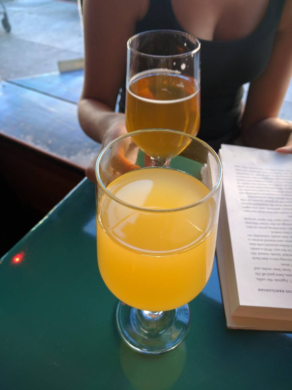 Woods Polk Station | restaurant | 2255 Polk St, San Francisco, CA 94109, USA | 4154835530 OR +1 415-483-5530