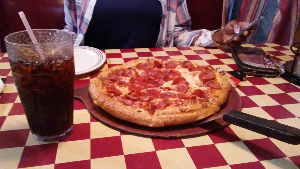 Pizza Hut | restaurant | 4011 E Busch Blvd, Tampa, FL 33617, USA | 8139852297 OR +1 813-985-2297