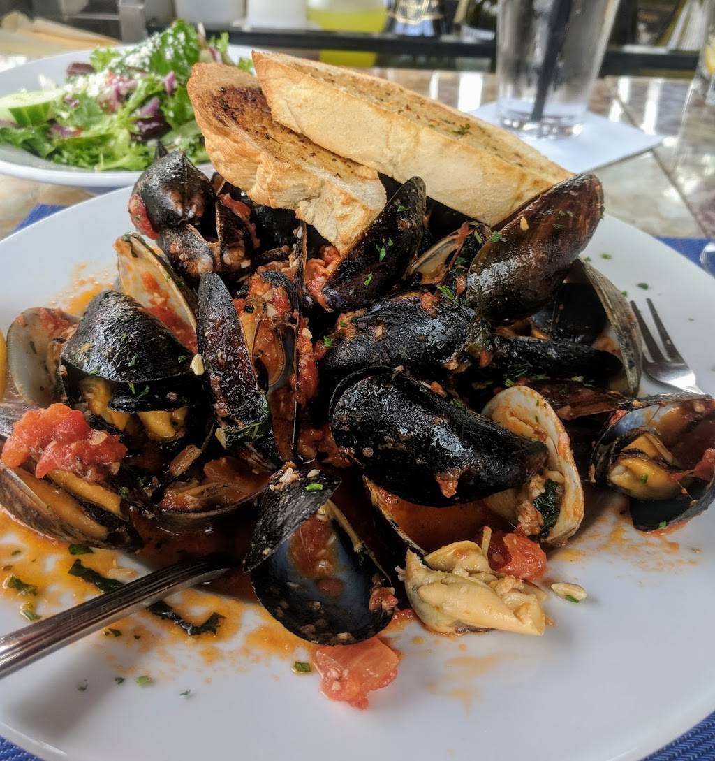 Coachmens Lodge | restaurant | 273 Wrentham Rd, Bellingham, MA 02019, USA | 5088839888 OR +1 508-883-9888