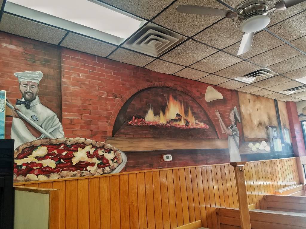 Pinos Pizza | meal delivery | 7701, 1920 Beacon St, Brighton, MA 02135, USA | 6175666468 OR +1 617-566-6468