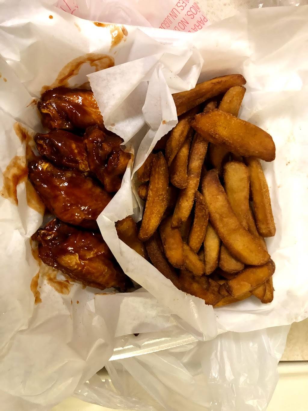 Wallys Wings | restaurant | 708 N Main St, Kissimmee, FL 34744, USA | 4072012849 OR +1 407-201-2849