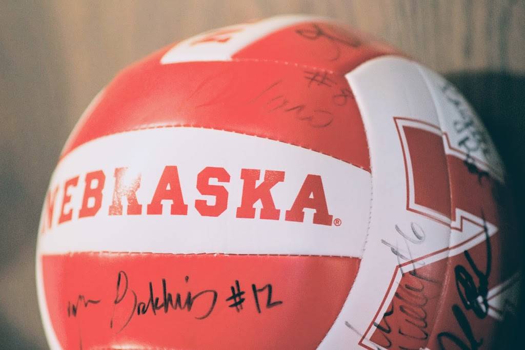 CJs Sun Valley Bar & Grill | restaurant | 200 W P St, Lincoln, NE 68528, USA | 4029752004 OR +1 402-975-2004