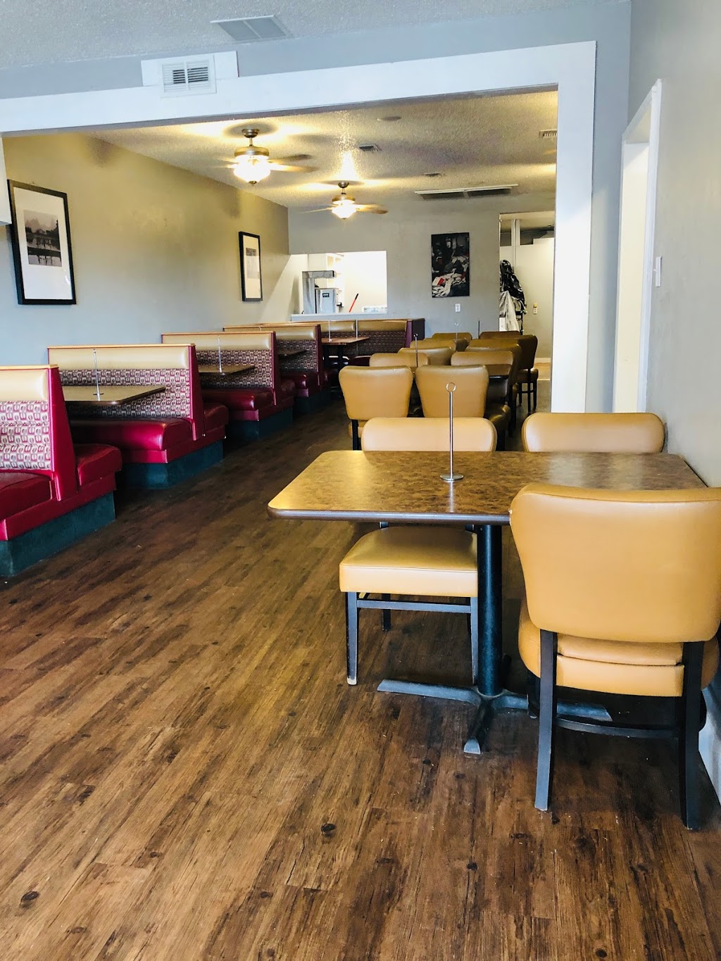 CK Kitchen | restaurant | 118 N Texas St, Emory, TX 75440, USA | 9039533663 OR +1 903-953-3663